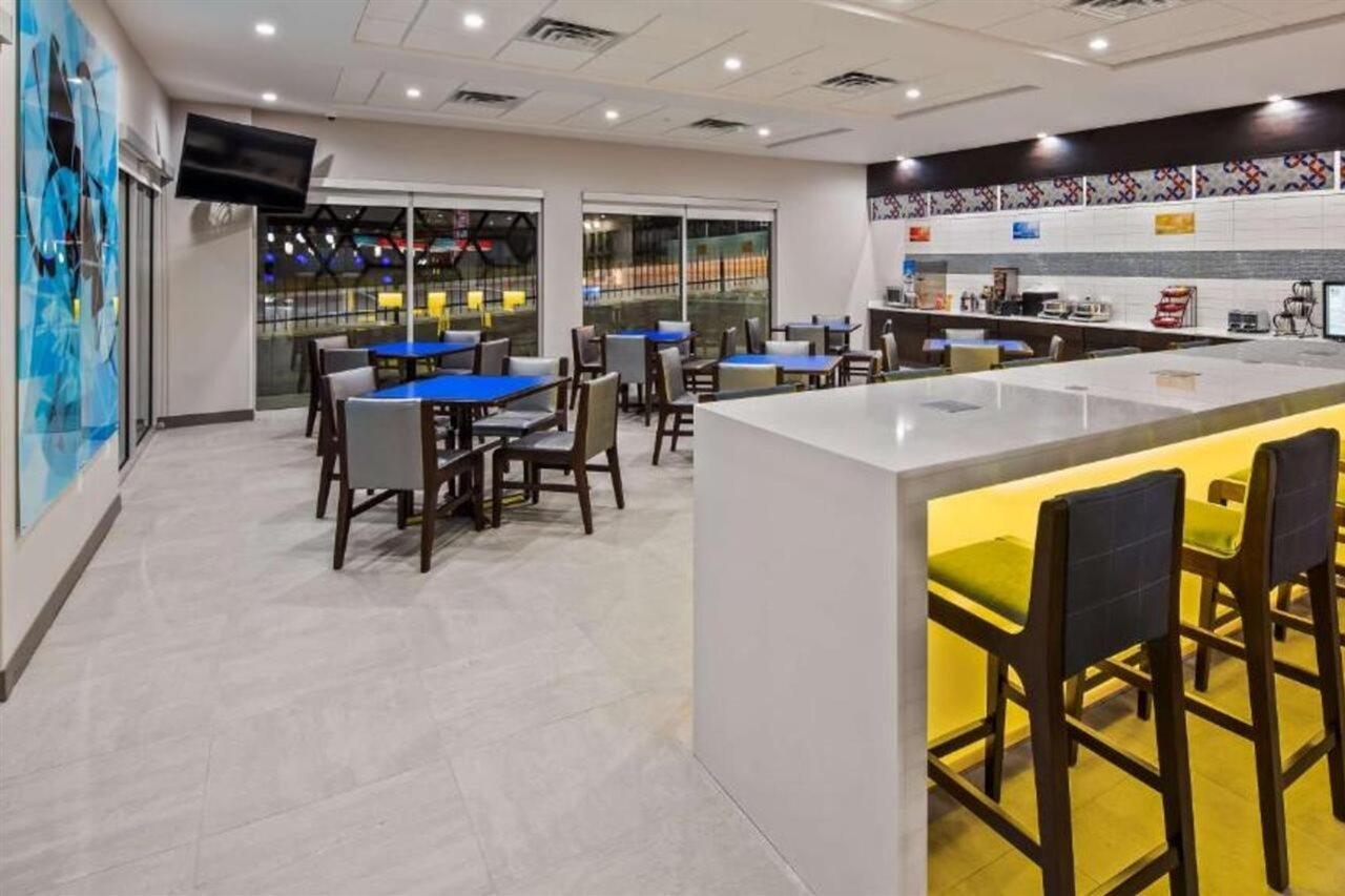 Glo Best Western Tulsa-Catoosa East Route 66 Экстерьер фото